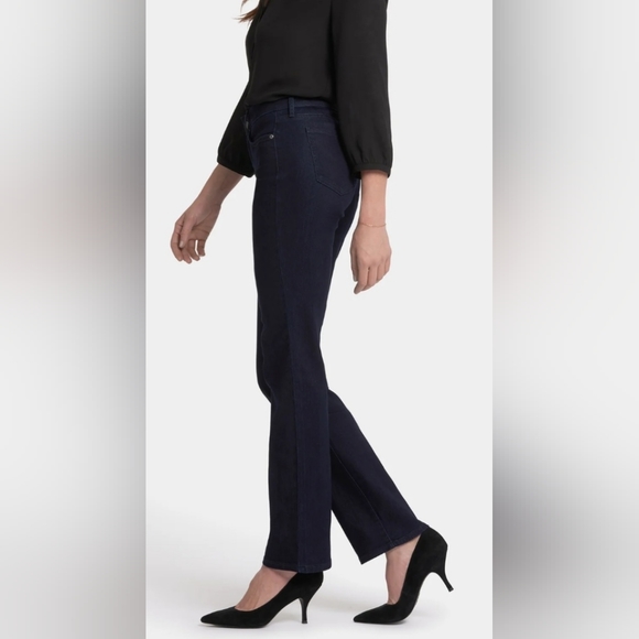 NWT NYDJ Los Angeles Marilyn Straight Jeans. 8 Petite. - Picture 5 of 5